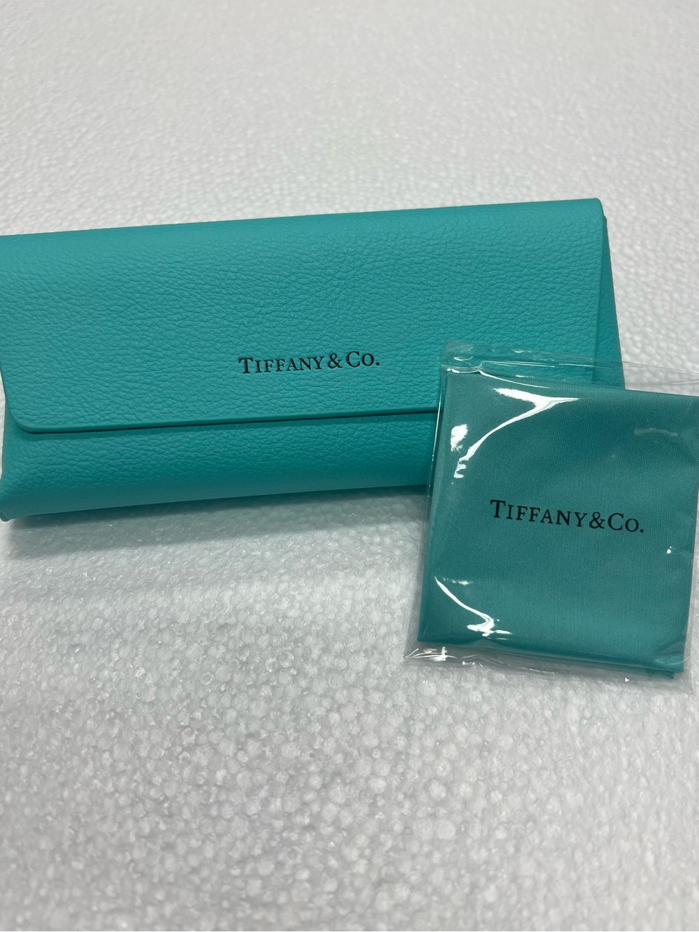 New Tiffany & Co. Eyewear Case and Polishing Cloth in Tiffany Blue